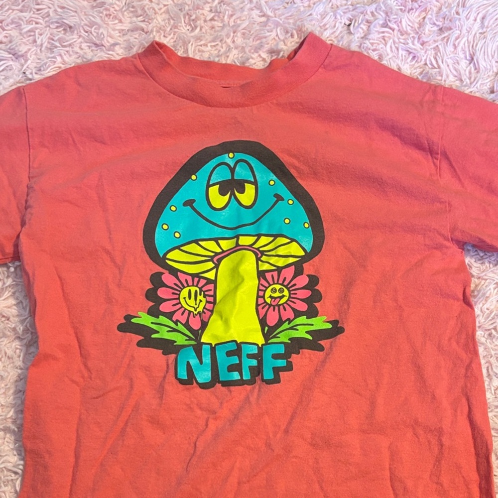 Neff Coral Tee with Blue and Yellow Mushroom Design
